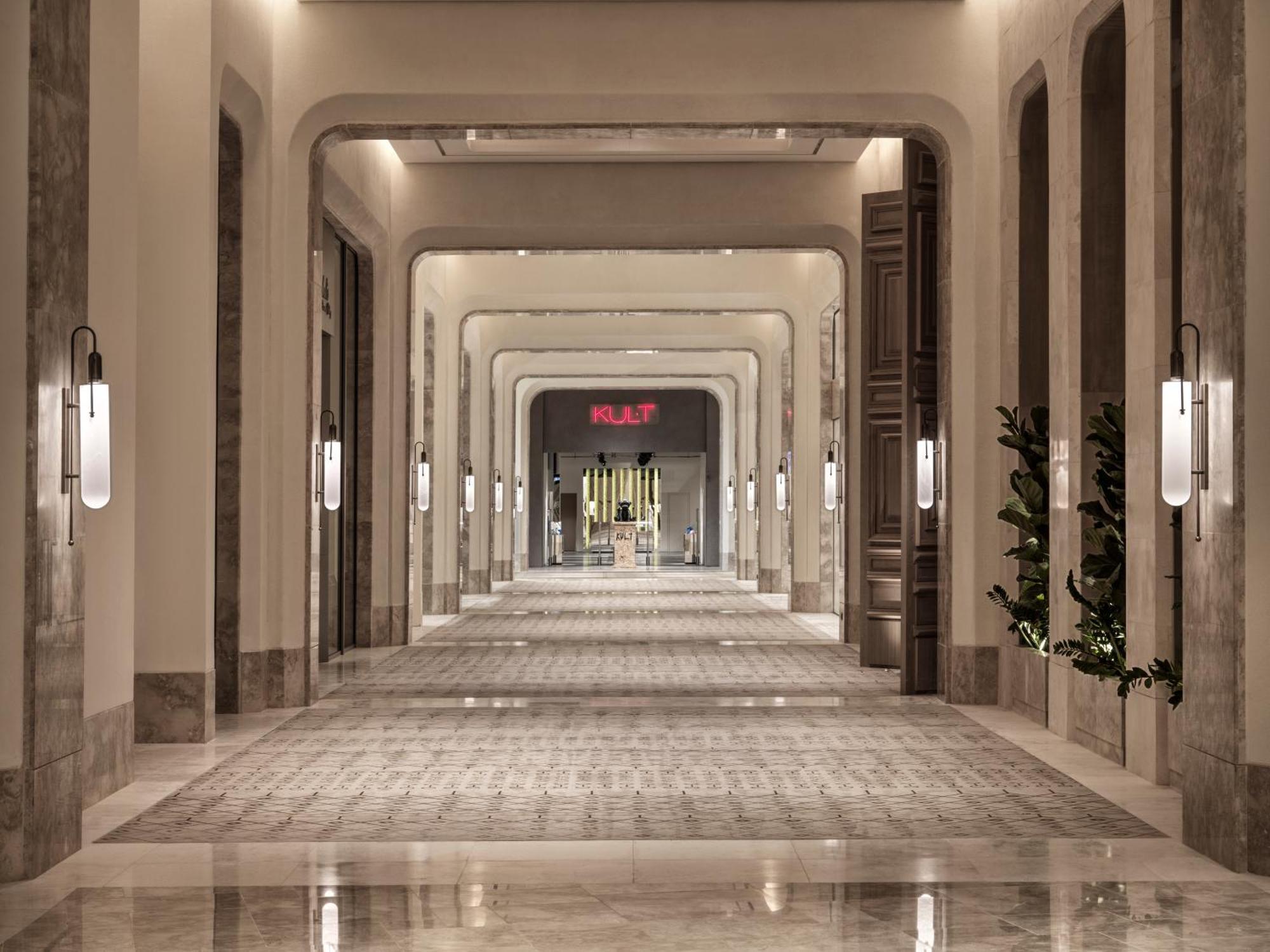 City Of Dreams Mediterranean - Integrated Resort, Casino & Entertainment Limassol Exterior foto The interior of the hotel