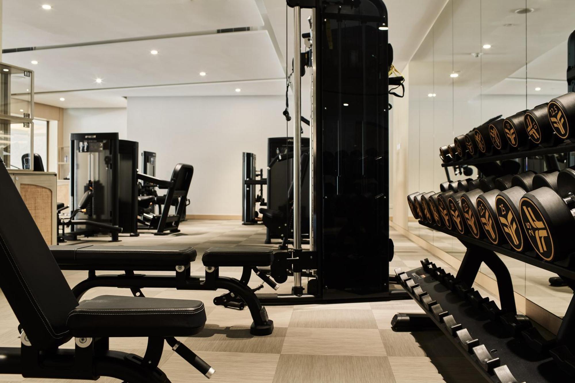 City Of Dreams Mediterranean - Integrated Resort, Casino & Entertainment Limassol Exterior foto The gym at The Dorchester