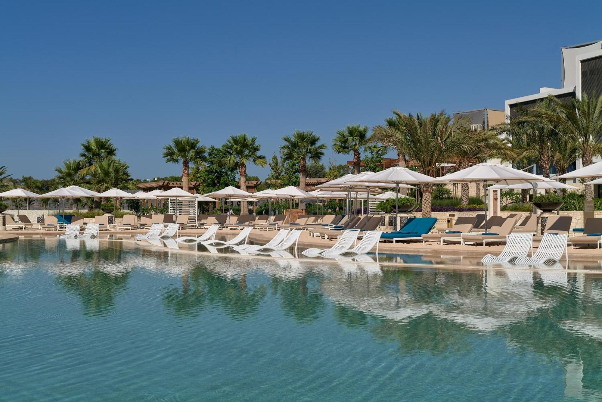 City Of Dreams Mediterranean - Integrated Resort, Casino & Entertainment Limassol Exterior foto The Cove Rotana Resort